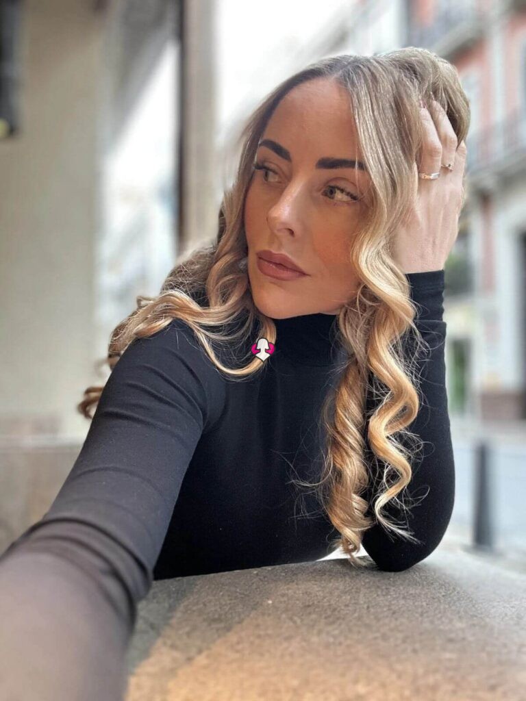 Ema Salis 🌋 1 | Camgirl Amatoriali Ema Salis
