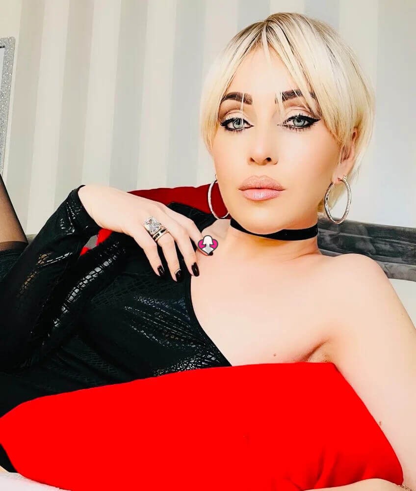 Luana Colucci 🎳 1 | Camgirl Amatoriali Luana Colucci